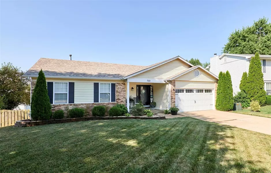 722 Brickingham DR, St Peters, MO 63376