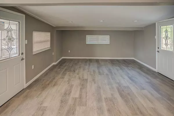 Berkeley, MO 63134,8461 Bayberry DR