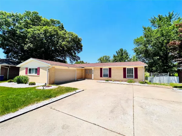 11881 Hidden Lake DR, Unincorporated, MO 63138