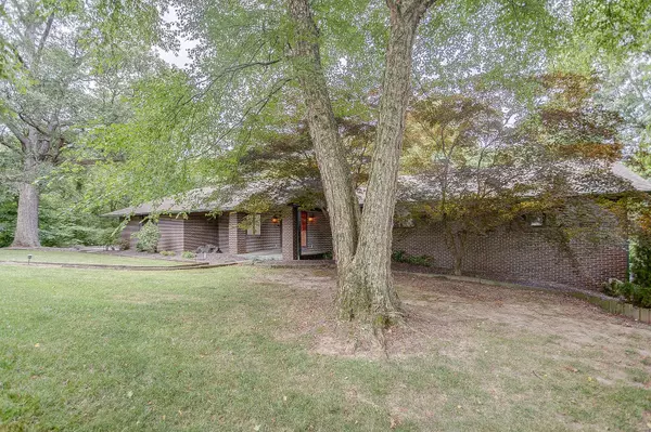 East Alton, IL 62024,620 Flamingo DR