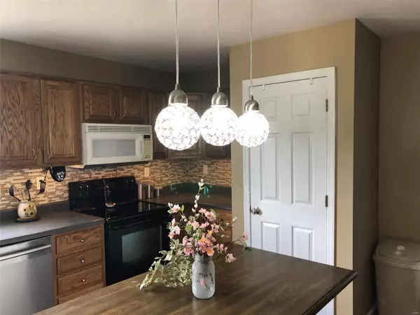 Winfield, MO 63389,570 Sandra Way