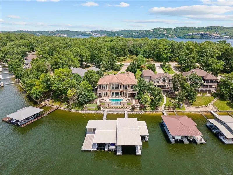 773 Via Appia DR, Sunrise Beach, MO 65079