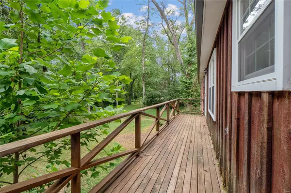 Frontenac, MO 63131,25 Lynnbrook RD
