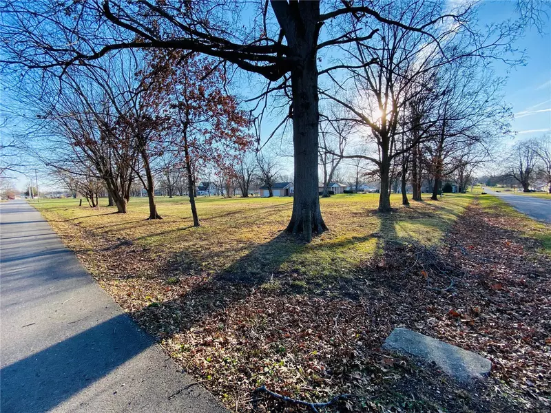 407 Mortimer ST, New Florence, MO 63363