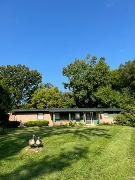 70 Morwood LN, Creve Coeur, MO 63141