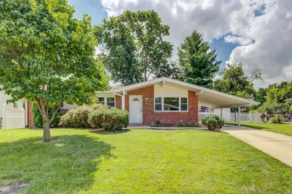 11868 Cynthia DR, Maryland Heights, MO 63043