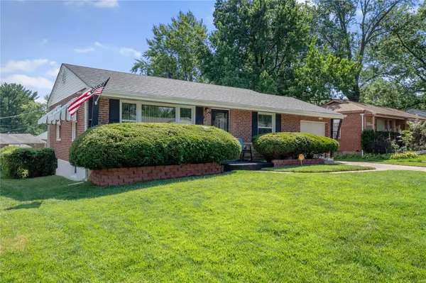 St Louis, MO 63137,1106 Troy DR