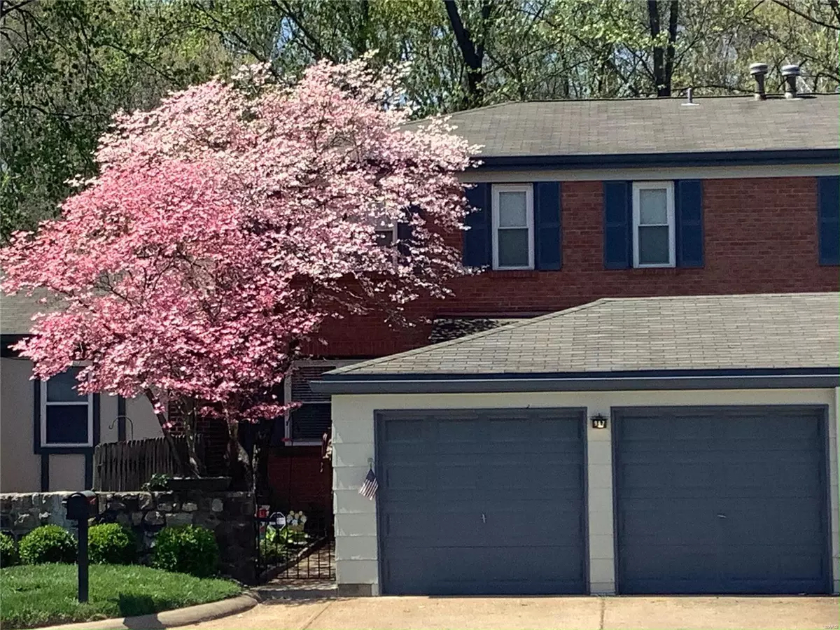 Ballwin, MO 63021,967 Silversprings LN