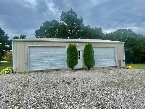 New Florence, MO 63363,201 Buechele RD