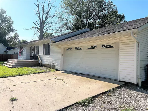 Bartelso, IL 62218,912 Eldon ST