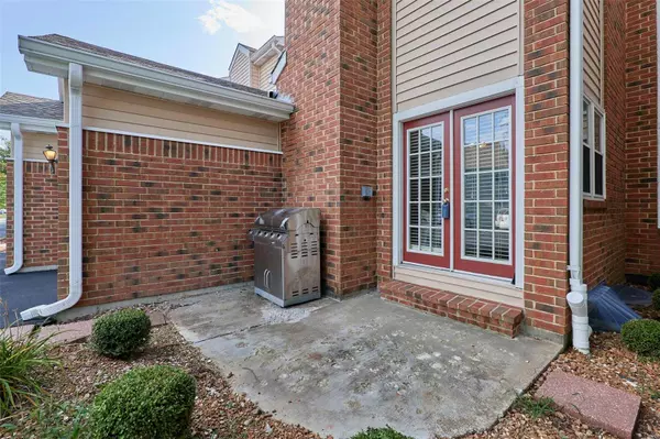 Ballwin, MO 63021,1308 Holgate DR #F1