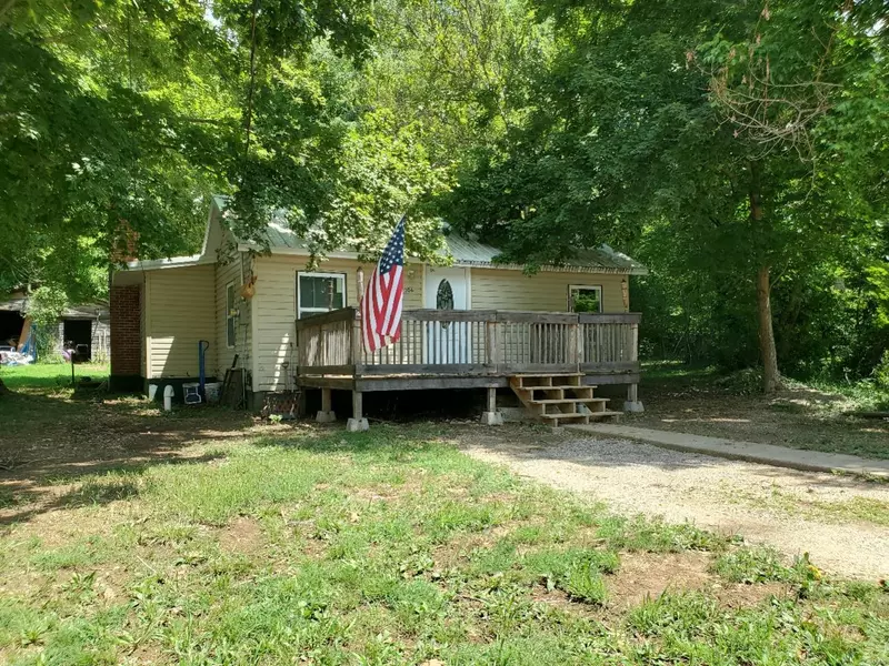 306 Maple Street, Greenville, MO 63944