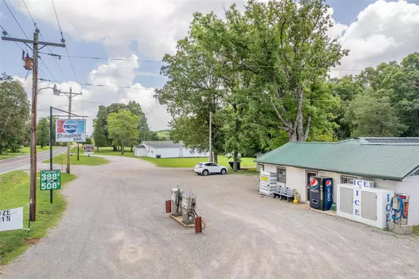 8238 Highway M, Poplar Bluff, MO 63901
