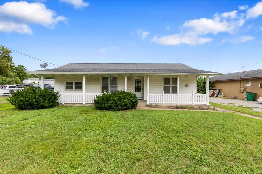 210 S Lincoln ST, Scott City, MO 63780