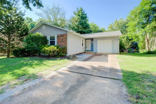 Ballwin, MO 63021,306 Oakfield DR