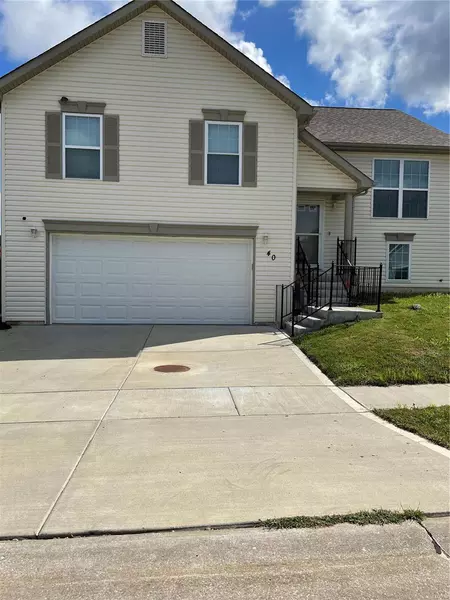 40 Robinson Circle DR, St Louis, MO 63136