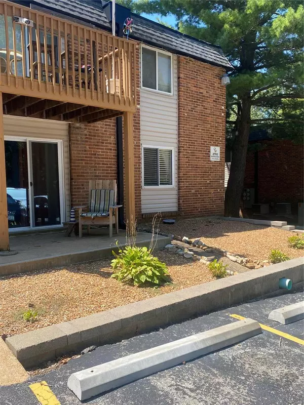 2781 Blackforest DR #A, St Louis, MO 63129