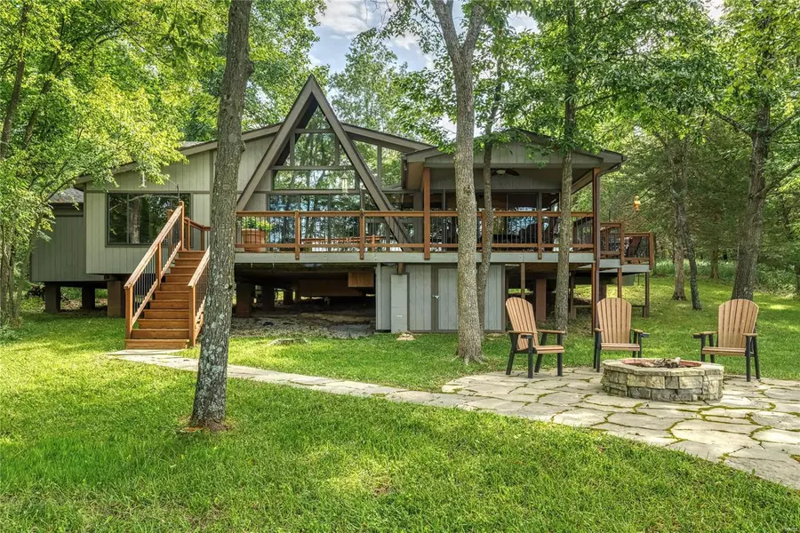 803 S Aspen Point DR, Innsbrook, MO 63390