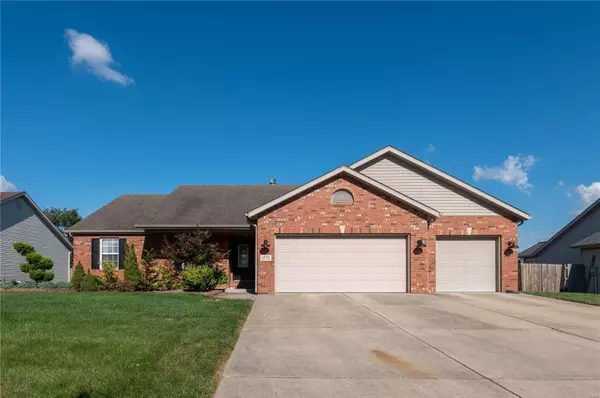 1456 Martin Dr, Troy, IL 62294