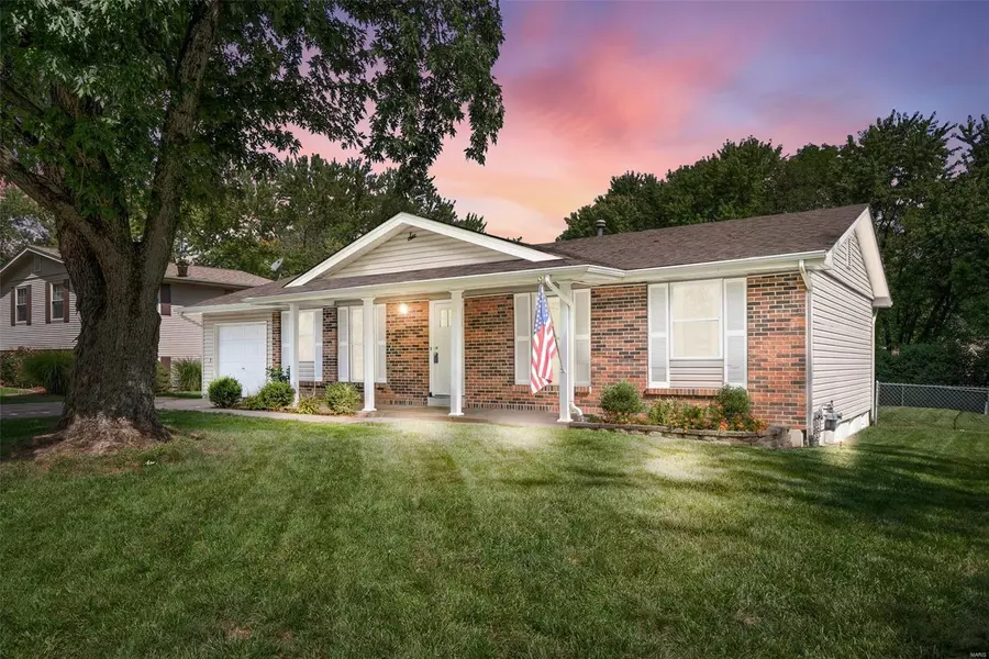 6 Countryside Dr, St Peters, MO 63376