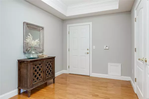 St Louis, MO 63130,540 North And South RD #406