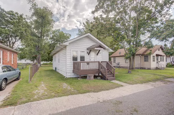 East Alton, IL 62024,308 Grand AVE