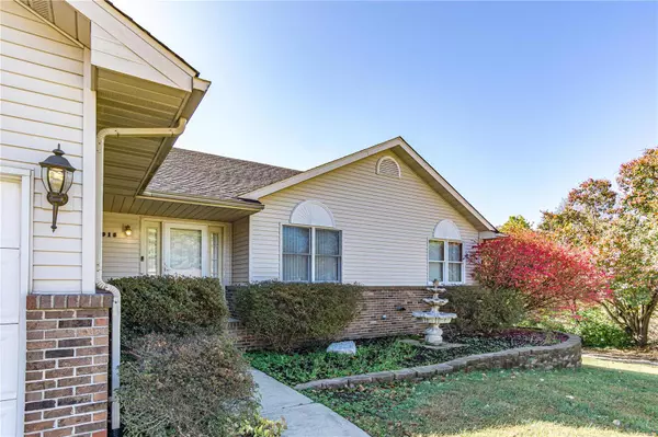 East Alton, IL 62024,915 E Airline DR