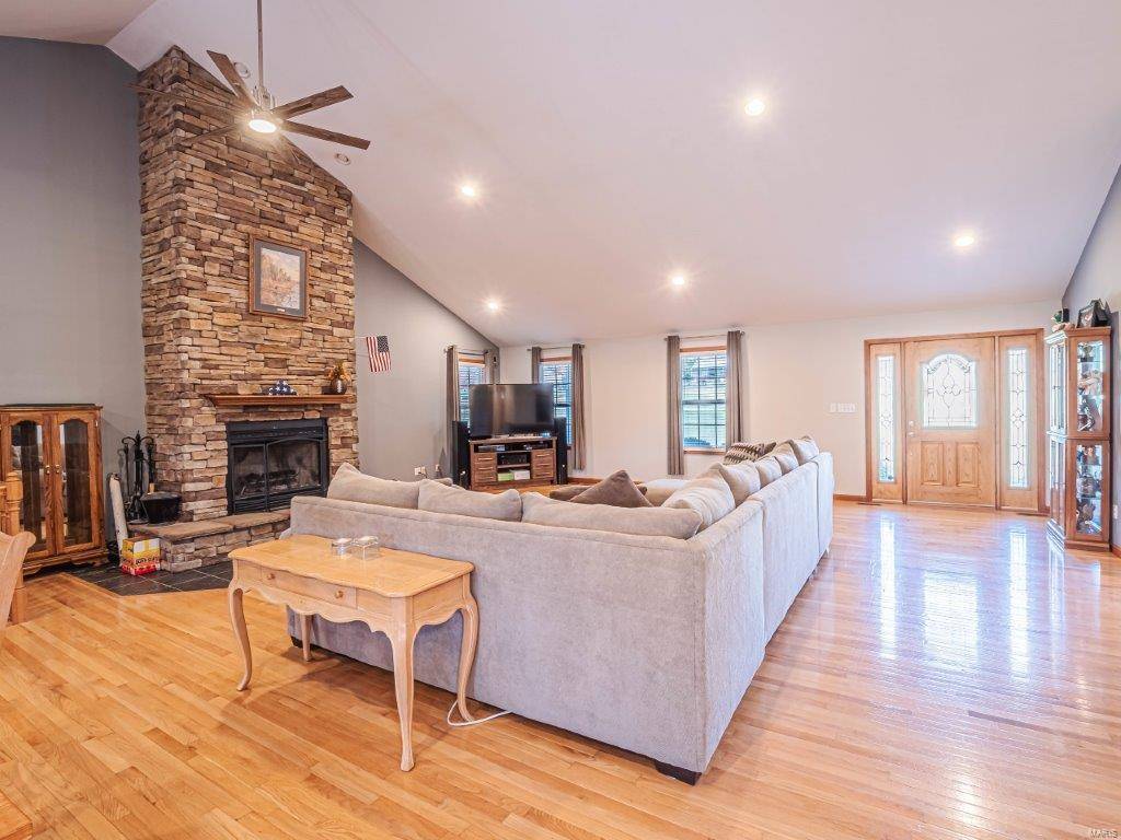 Winfield, MO 63389,375 Winchester Way