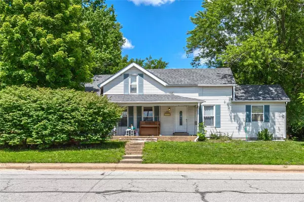 702 E 3rd ST, Salem, MO 65560