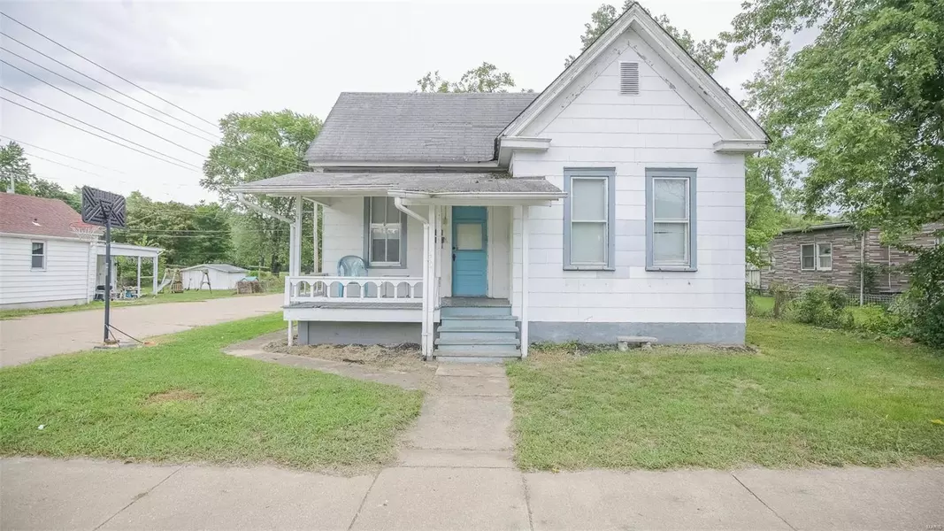 201 E 2nd Street, De Soto, MO 63020