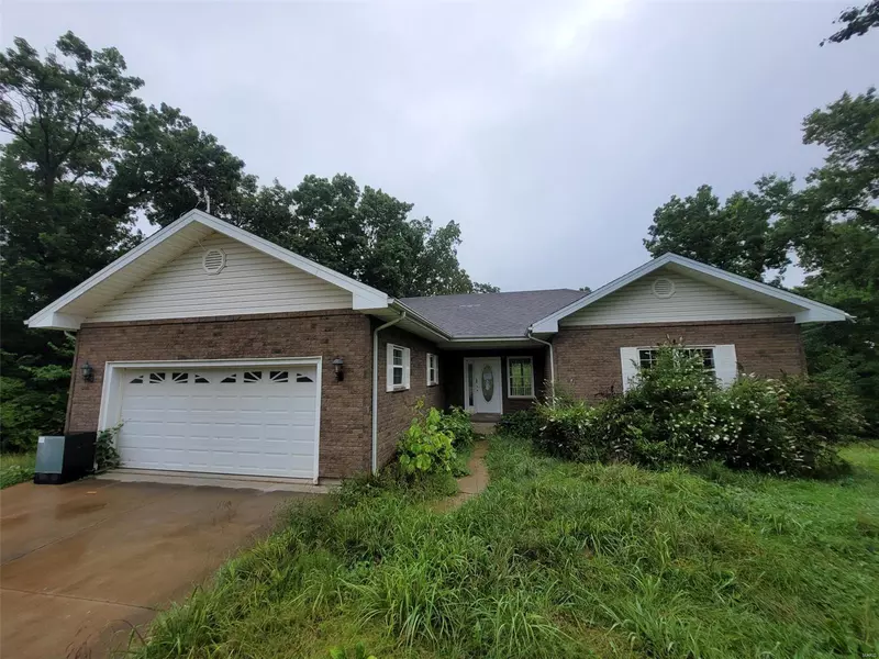 5900 Thomas Estates DR, Hillsboro, MO 63050