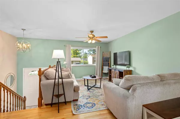 Ballwin, MO 63021,17 Saint Lawrence DR
