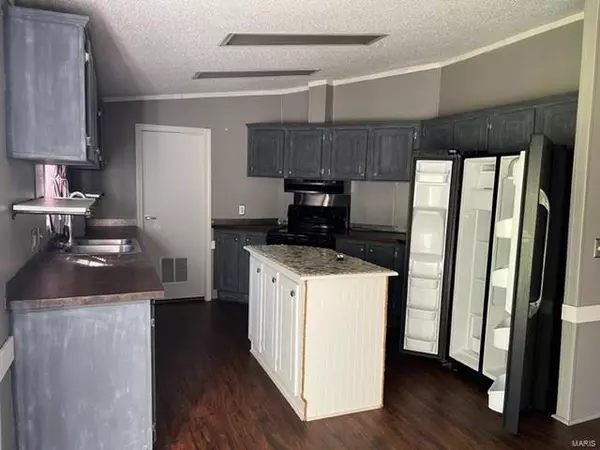 Cottage Hills, IL 62018,511 N Stanley RD