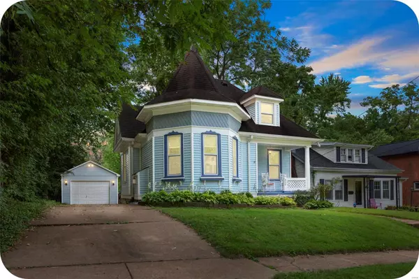 420 Clark AVE, Webster Groves, MO 63119
