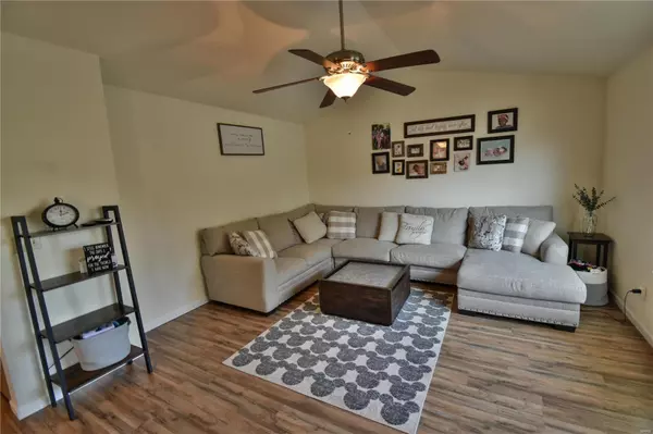 St Clair, MO 63077,8 Iron Hill CT