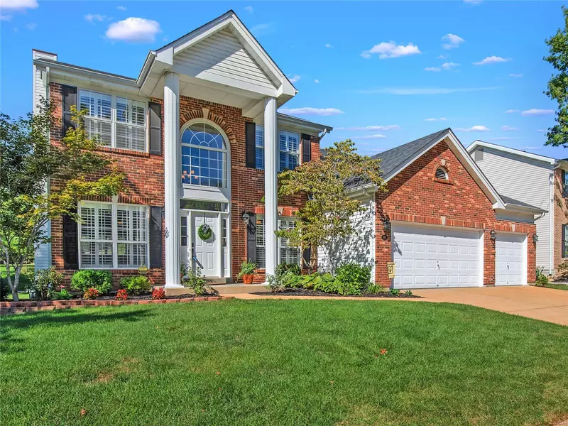 916 Kiefer Trails DR, Ballwin, MO 63021