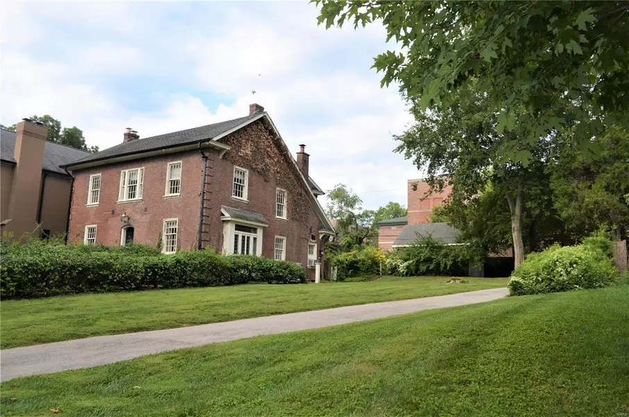 21 Dartford AVE, Clayton, MO 63105