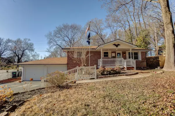 Fairview Heights, IL 62208,23 Pleasant LN