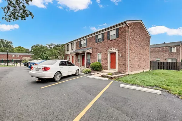1257 Clarkson CT #1257, Ellisville, MO 63011
