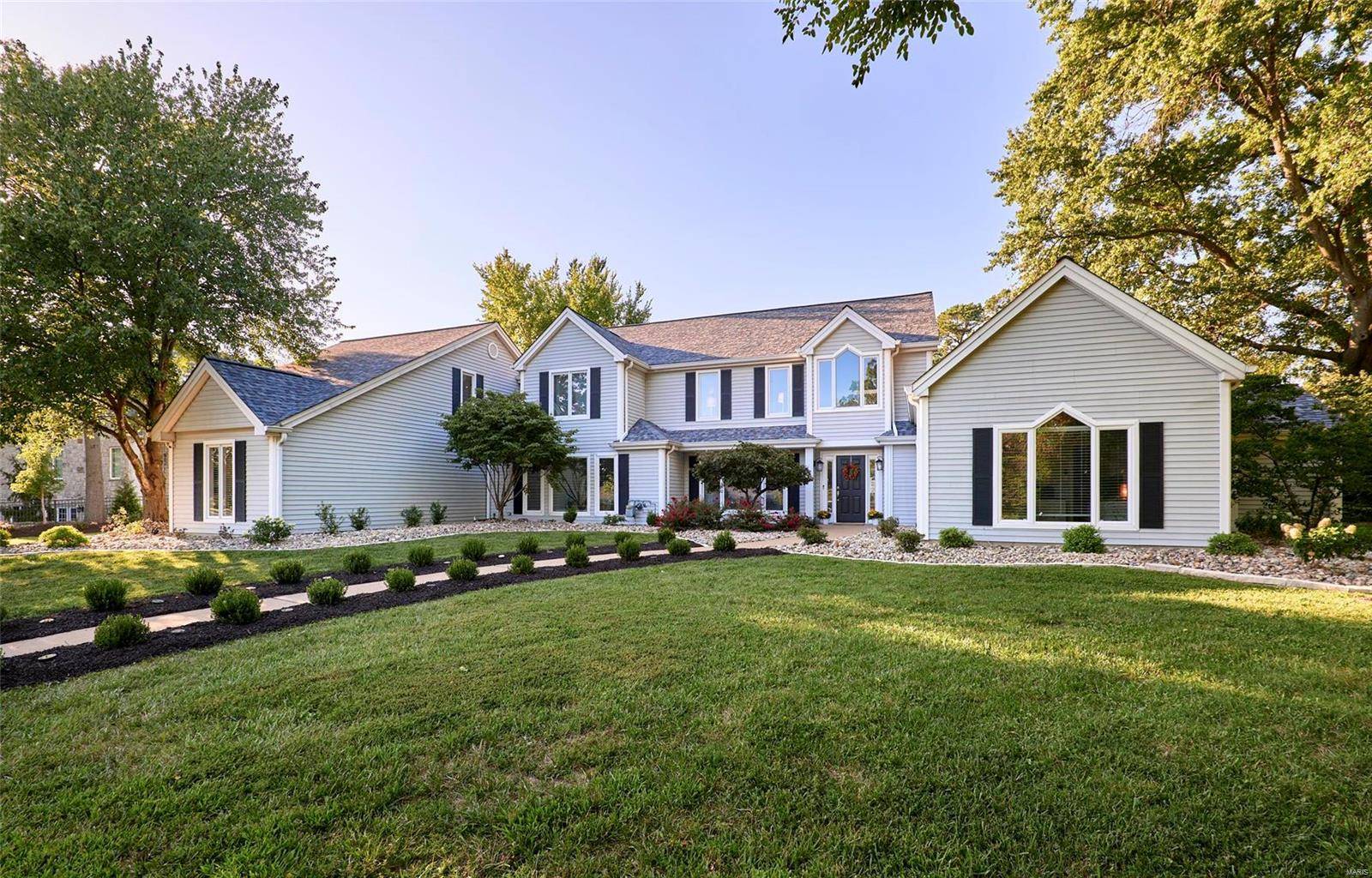 Town And Country, MO 63131,12021 Clayton RD