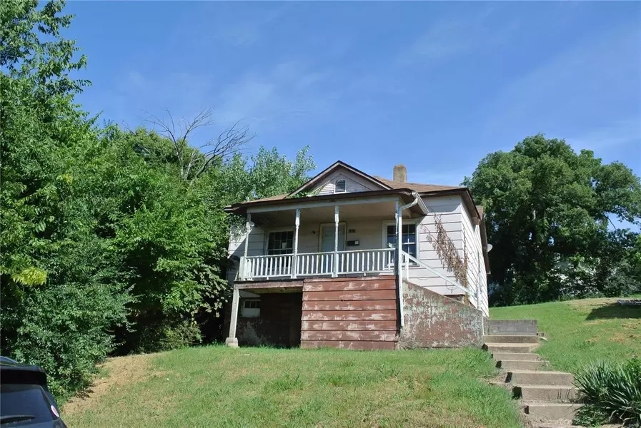 1311 Forest Lane, Poplar Bluff, MO 63901