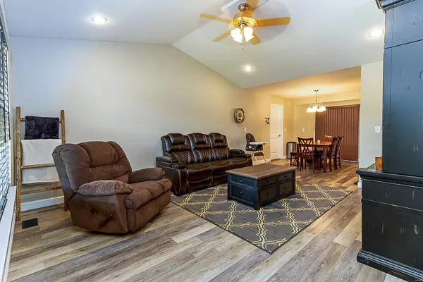 St Robert, MO 65584,16231 Hailey LN