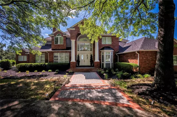 359 Lake Indian Hills DR, Carbondale, IL 62902