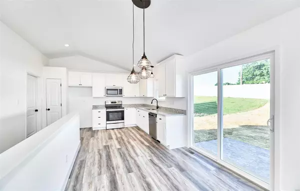 Troy, MO 63379,121 Rockford DR