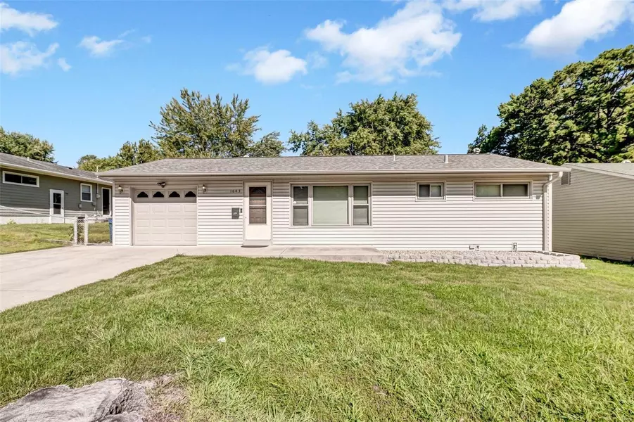 1643 Maldon LN, St Louis, MO 63136