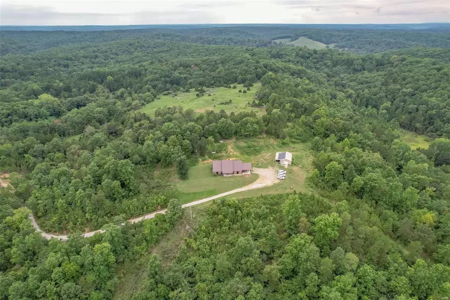 125 Wayne 403, Greenville, MO 63944