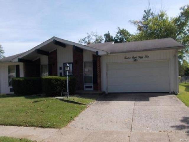 Florissant, MO 63033,12854 Fox Haven DR
