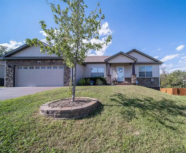 120 Brush Creek Pkwy, St Robert, MO 65584