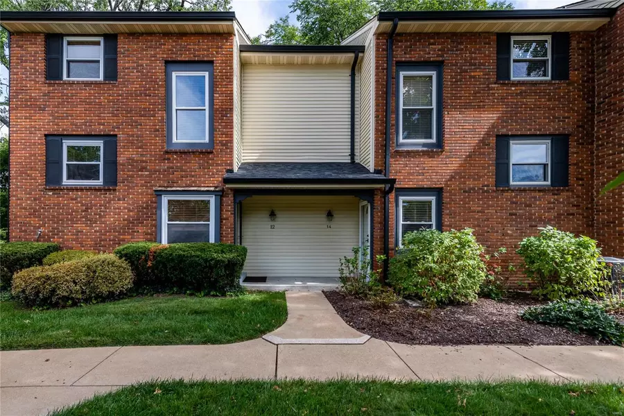 14 Conway Cove DR, Chesterfield, MO 63017