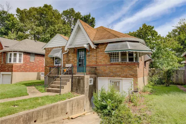 St Louis, MO 63121,3206 Kemp DR